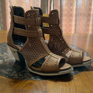 Lane Open Toe Boots size 10